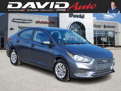 Used 2020 Hyundai Accent SE image 1