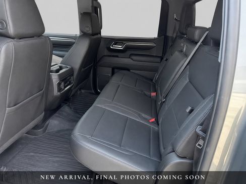 Used 2024 GMC Sierra 1500 SLT AWD/4WD image 5
