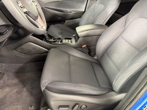 Used 2019 Hyundai Tucson Sport FWD image 12