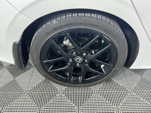 Used 2023 Honda Civic Sport image 28