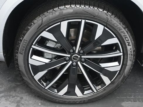 New 2026 Volvo XC90 B6 Ultra w/ Protection Package AWD/4WD image 4