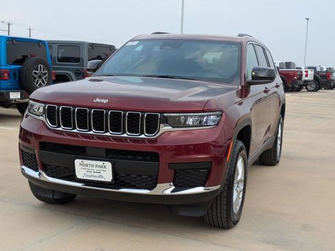 New 2025 Jeep Grand Cherokee L Laredo RWD image 7