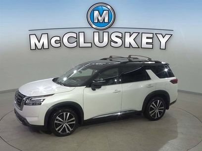 Used 2024 Nissan Pathfinder Platinum w/ Cargo Package