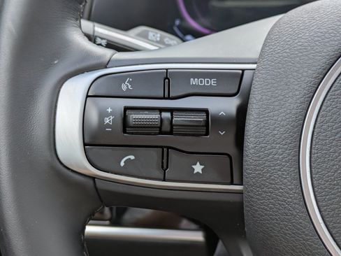 Certified 2025 Kia Sportage EX FWD image 19
