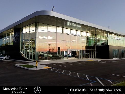 Used 2010 Mercedes-Benz E 550 E 550 image 32