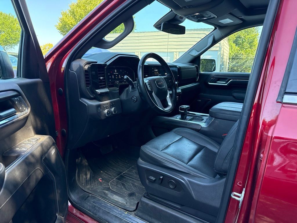 Used 2023 GMC Sierra 1500 SLT w/ SLT Premium Plus Package AWD/4WD image 9