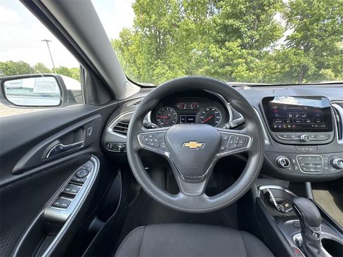 Used 2023 Chevrolet Malibu LT image 14