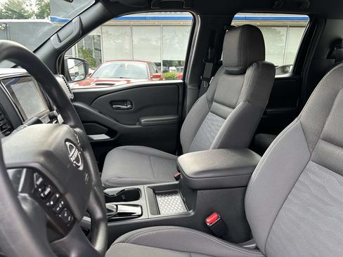 Used 2023 Nissan Frontier SV w/ Midnight Edition Package AWD/4WD image 15
