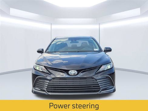 Used 2021 Toyota Camry LE FWD image 11