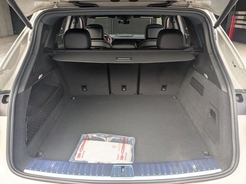 New 2026 Porsche Cayenne image 23