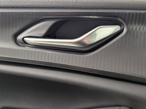 New 2025 Jeep Grand Cherokee Altitude image 15