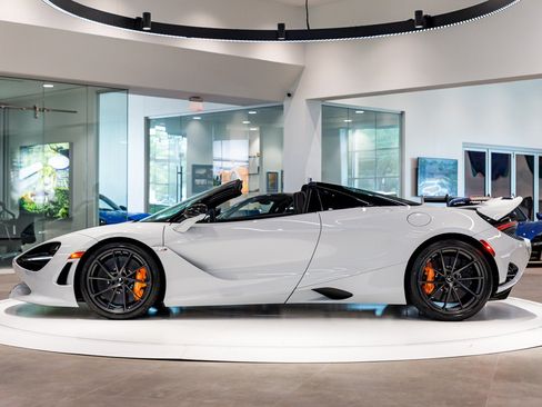 New 2027 McLaren 750S Spider RWD image 17