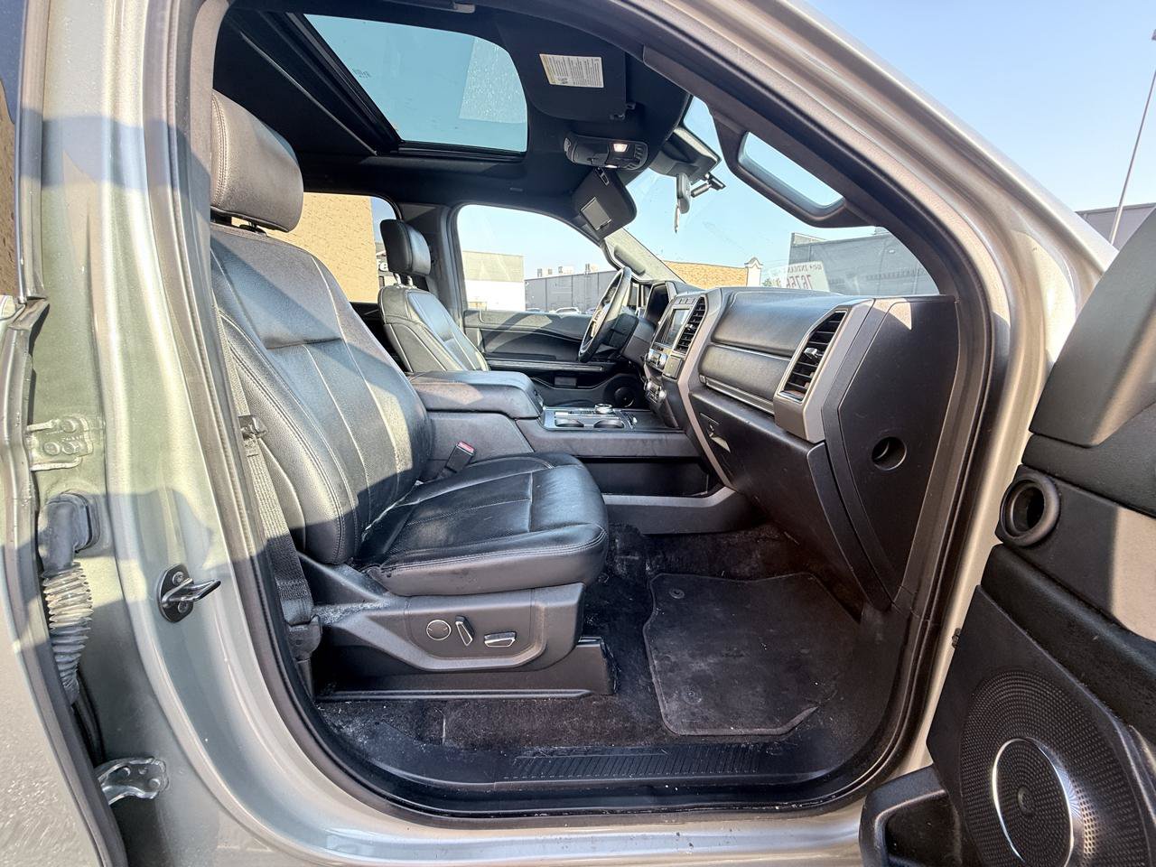 Used 2019 Ford Expedition XLT w/ Equipment Group 202A RWD image 11