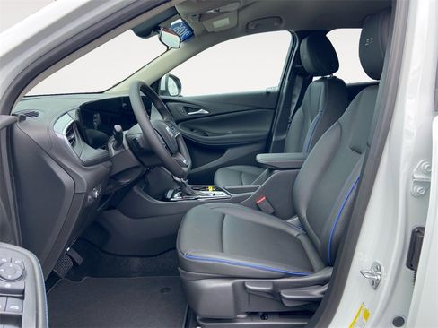 New 2026 Buick Encore GX Sport Touring image 9