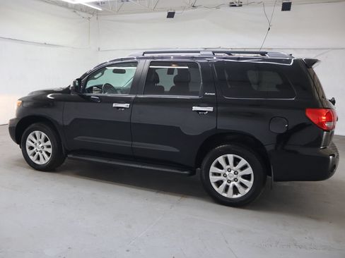 Used 2016 Toyota Sequoia Platinum AWD/4WD image 4