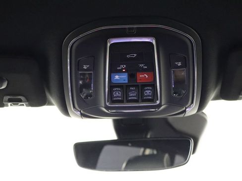 Used 2025 Jeep Grand Cherokee Summit AWD/4WD image 27