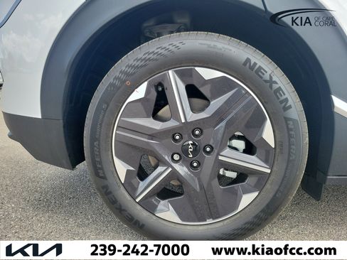 New 2026 Kia EV6 Light RWD image 9