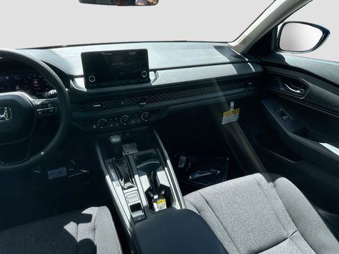 New 2025 Honda Accord SE image 17