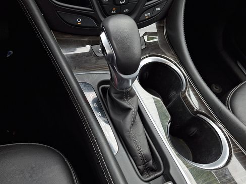 Used 2020 Buick Envision Essence FWD image 14