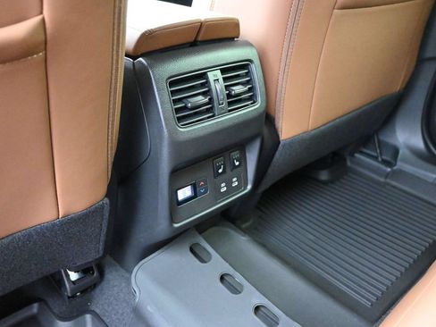 Certified 2026 Nissan Rogue SV FWD image 25