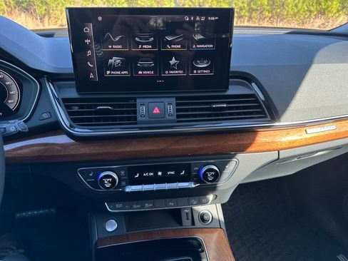 Used 2022 Audi Q5 2.0T Premium Plus image 22