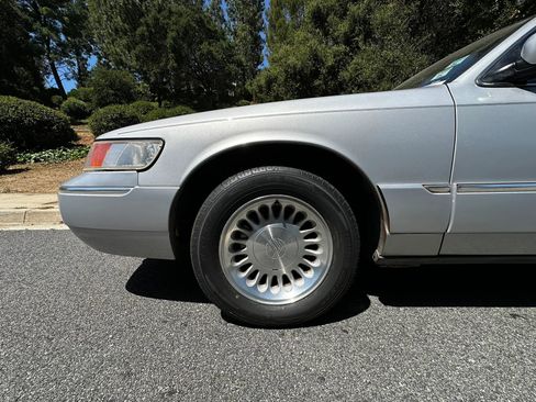 Used 2001 Mercury Grand Marquis LS RWD image 12
