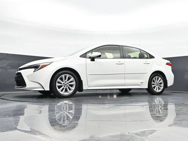 Used 2024 Toyota Corolla LE w/ LE Convenience Package AWD/4WD image 43