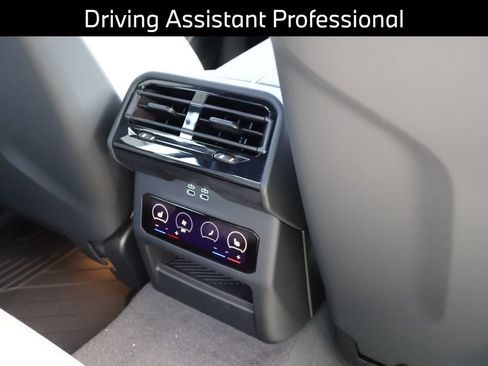 New 2026 BMW M5 w/ Carbon Package image 17