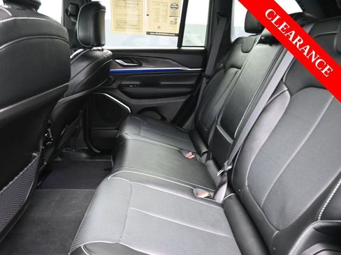Used 2023 Jeep Grand Cherokee Overland image 14