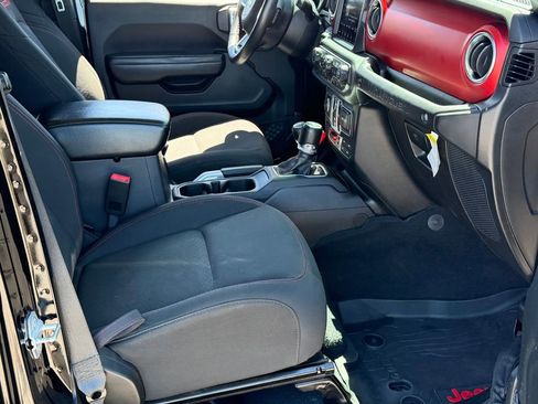 Used 2018 Jeep Wrangler Unlimited Rubicon image 23