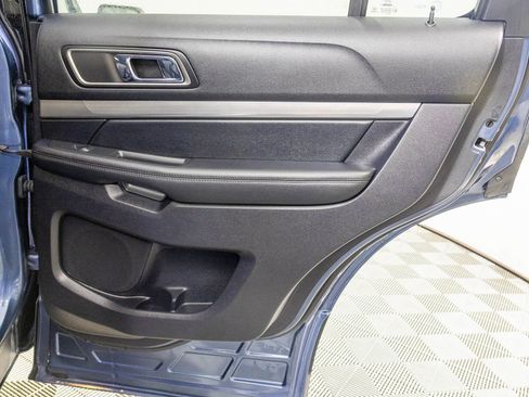 Used 2019 Ford Explorer XLT image 42