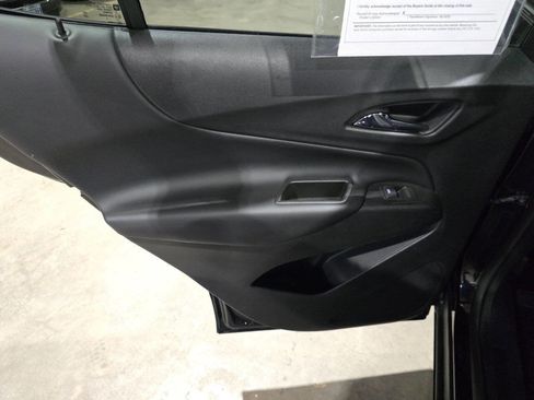 Used 2020 Chevrolet Equinox LT w/ Midnight Edition image 29