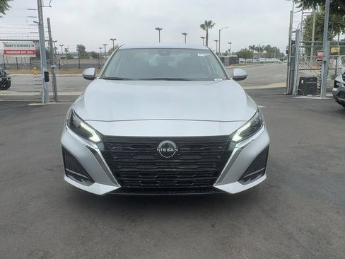 Used 2023 Nissan Altima 2.5 S FWD image 9
