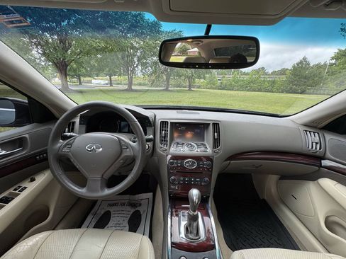 Used 2011 INFINITI G37 Journey w/ Premium Pkg RWD image 18