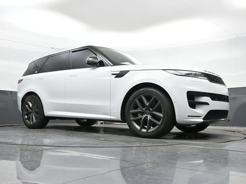 Used 2025 Land Rover Range Rover Sport Dynamic SE AWD/4WD image 42