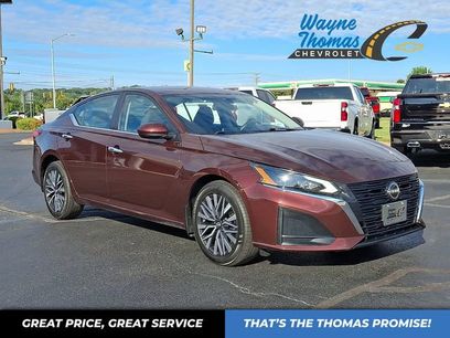 Used 2023 Nissan Altima 2.5 SV