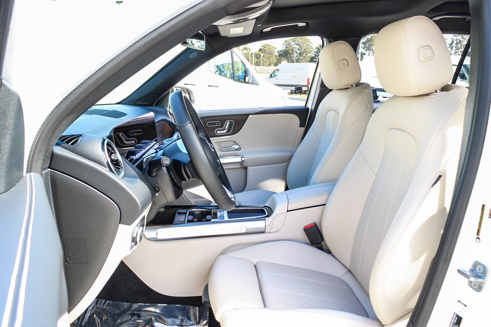 Certified 2026 Mercedes-Benz GLB 250 4MATIC image 19