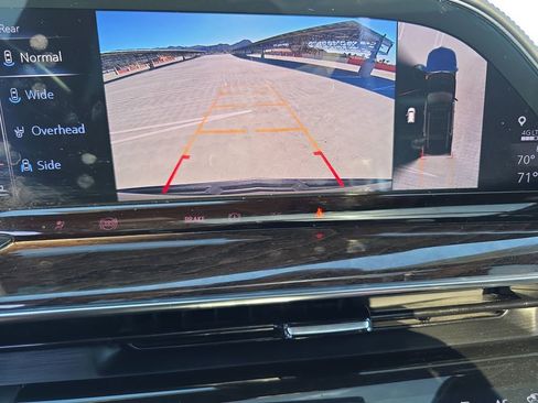 Used 2021 Cadillac Escalade Premium Luxury Platinum image 15