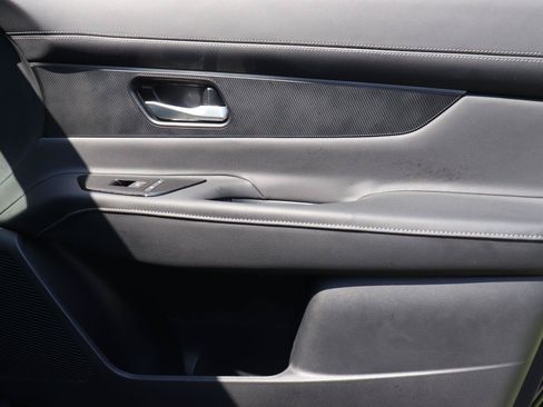 Used 2025 Nissan Murano SV AWD/4WD image 18
