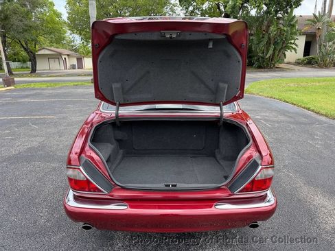 Used 1999 Jaguar XJ8 L RWD image 89