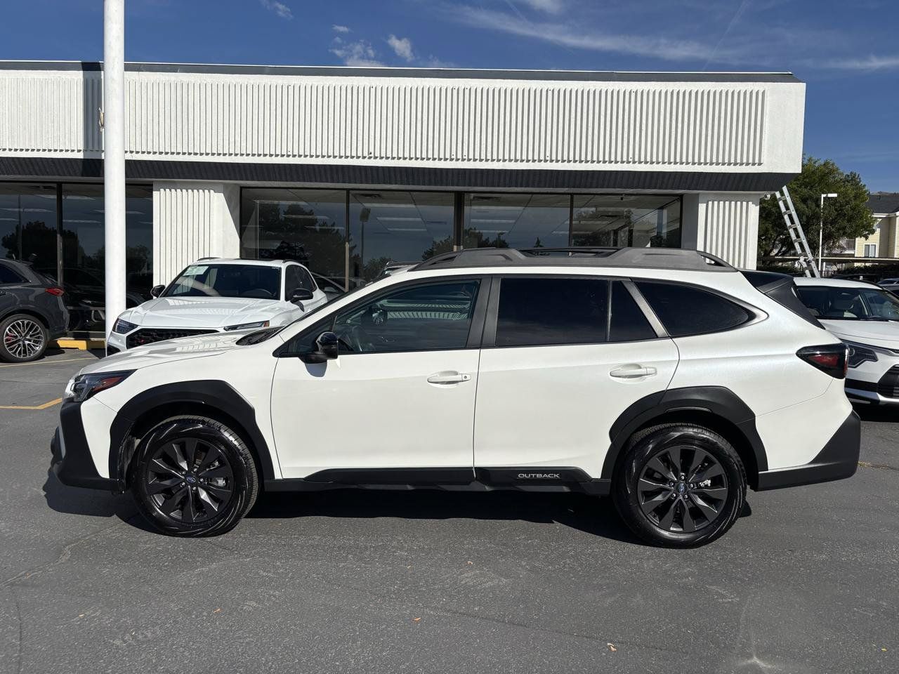 Used 2025 Subaru Outback Onyx Edition AWD/4WD image 17