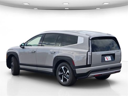 New 2026 Hyundai Ioniq 9 SE image 5