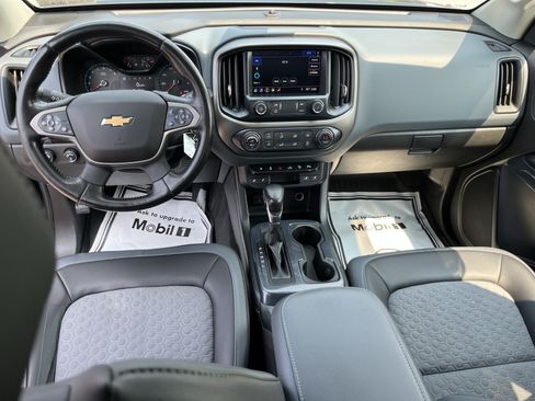 Used 2022 Chevrolet Colorado Z71 w/ Z71 Midnight Edition AWD/4WD image 19