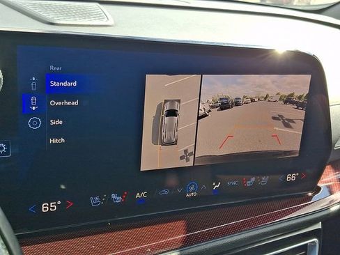 Used 2025 Chevrolet Traverse RS AWD/4WD image 21