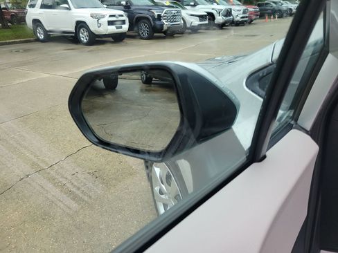 Used 2026 Toyota Corolla LE FWD image 13