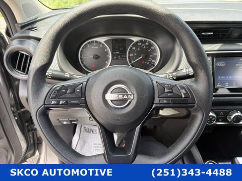 Used 2023 Nissan Kicks S FWD image 18