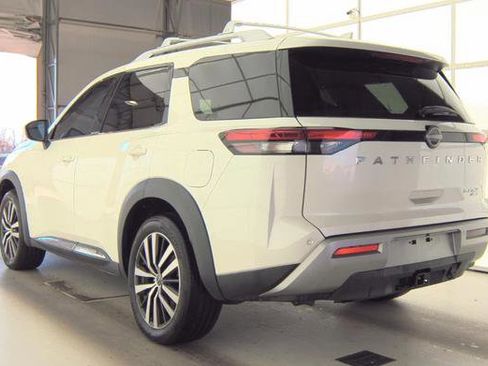 Used 2023 Nissan Pathfinder Platinum w/ Cargo Package image 4