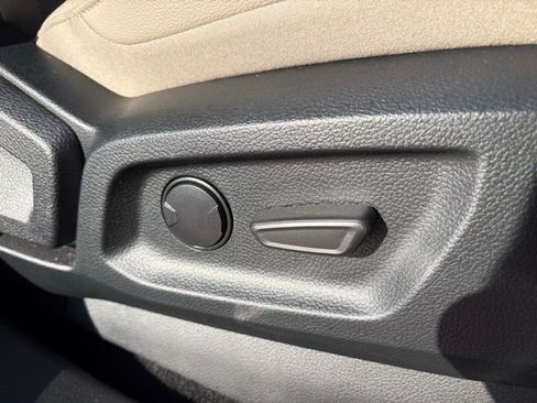 Used 2022 Ford Ranger Lariat w/ Technology Package AWD/4WD image 31