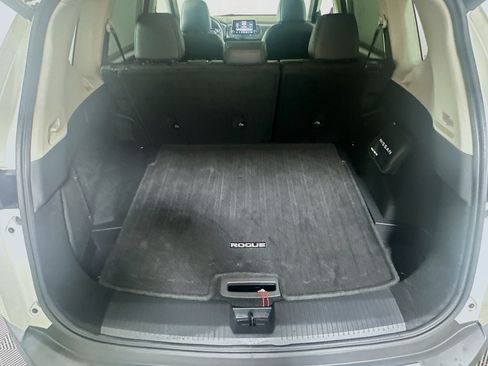 Used 2023 Nissan Rogue SV w/ SV Premium B Package FWD image 27