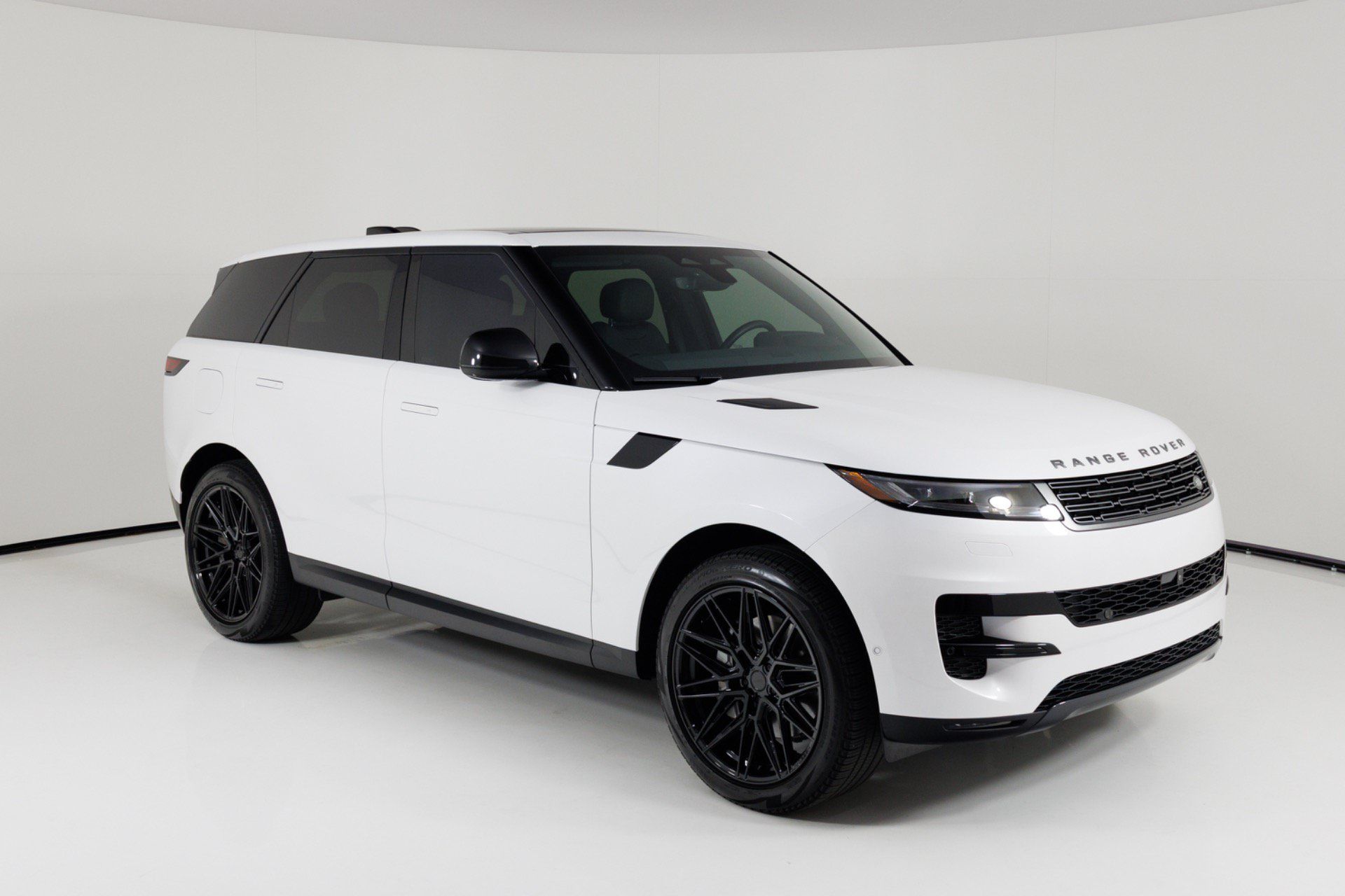 Used 2024 Land Rover Range Rover Sport SE AWD/4WD image 62